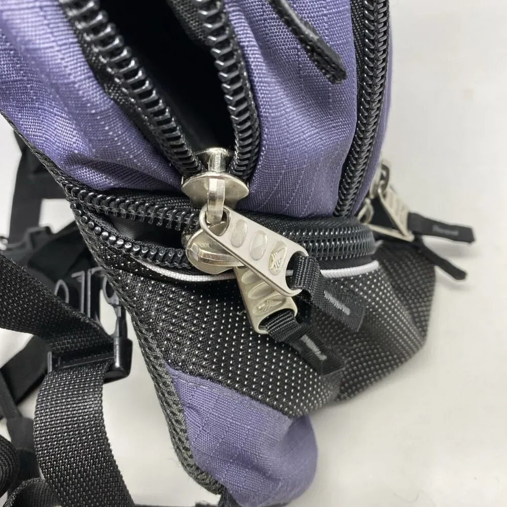 High Sierra Elite Tech Spot Suspension Strap System Backpack Black 18x12 *Tear*